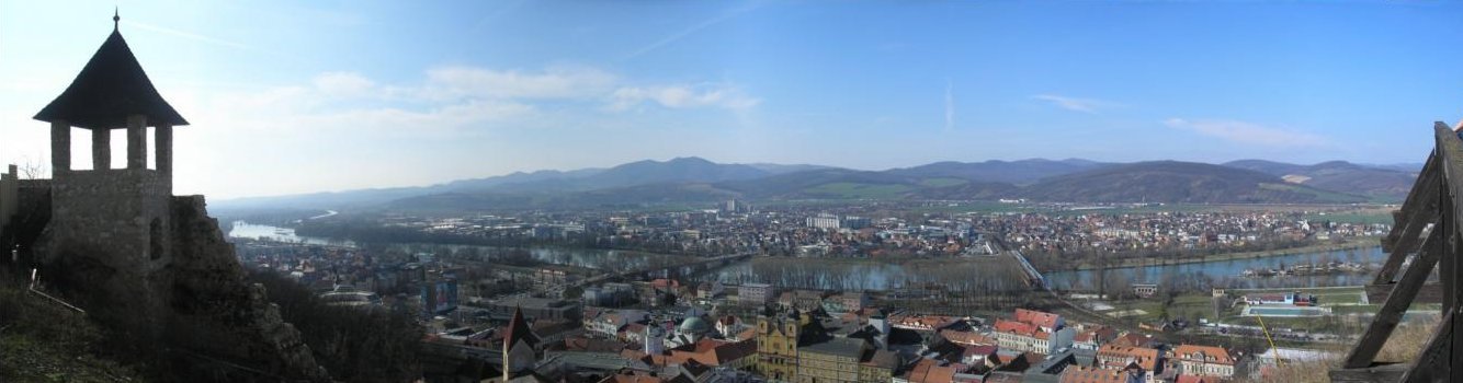 Panorama de Trenč�n desde el castillo