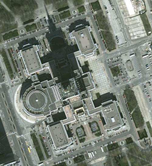 Palacio de la Cultura y de la Ciencia de Varsovia en los mapas de Turismo Google